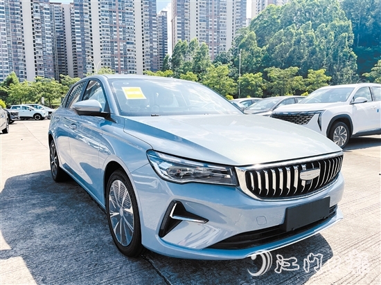 第四代帝豪2025款盡顯大氣動(dòng)感風(fēng)范。